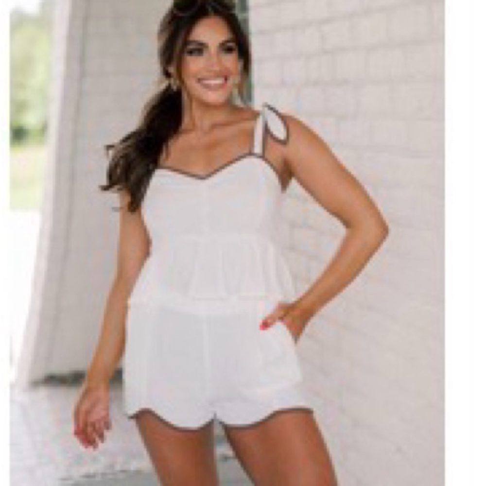 White Tie-Strap Set with Contrast Trim